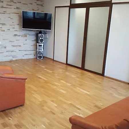 Grand View Apartment *